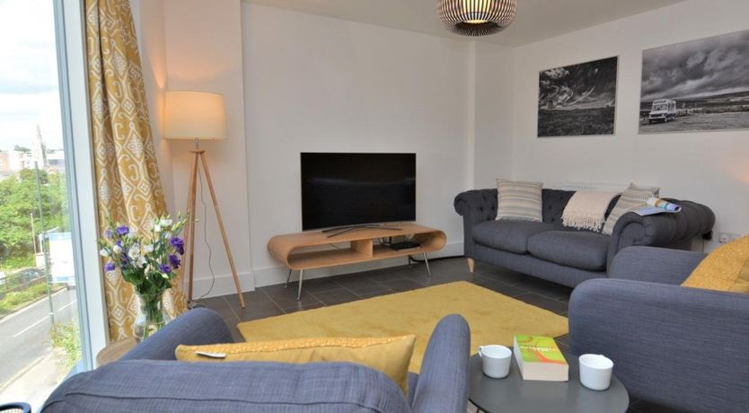 Photo of 2 Bed in Bournemouth