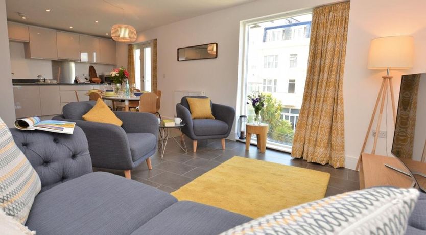 Photo of 2 Bed in Bournemouth