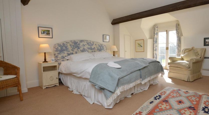 Photo of 1 Bed in Frome St Quintin