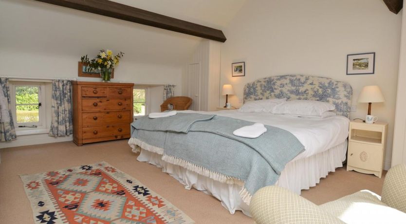 Photo of 1 Bed in Frome St Quintin