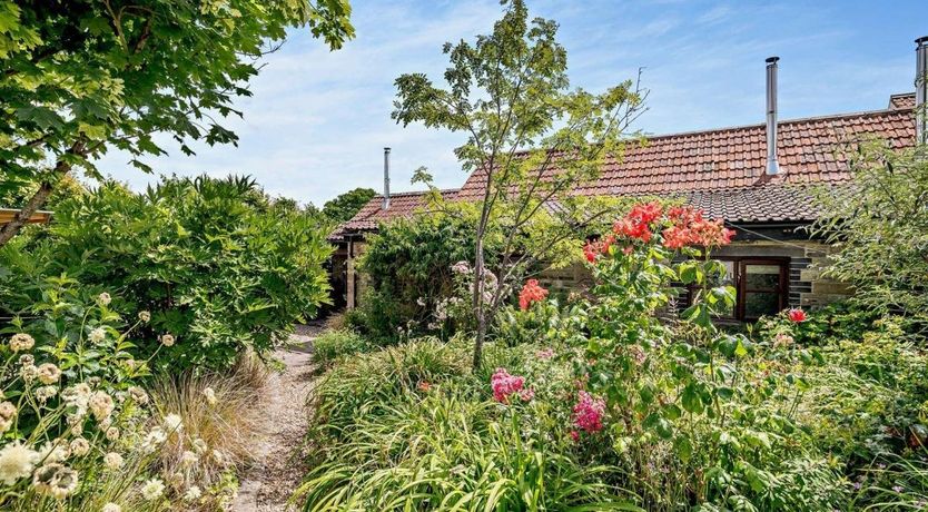 Photo of 2 Bed in Middle Stoughton