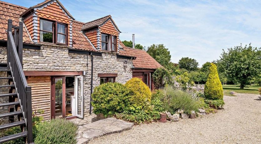 Photo of 2 Bed in Middle Stoughton