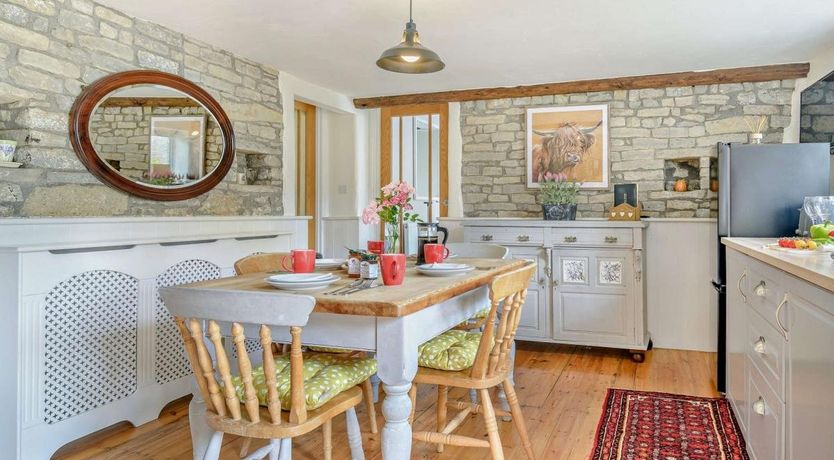 Photo of 2 Bed in Middle Stoughton