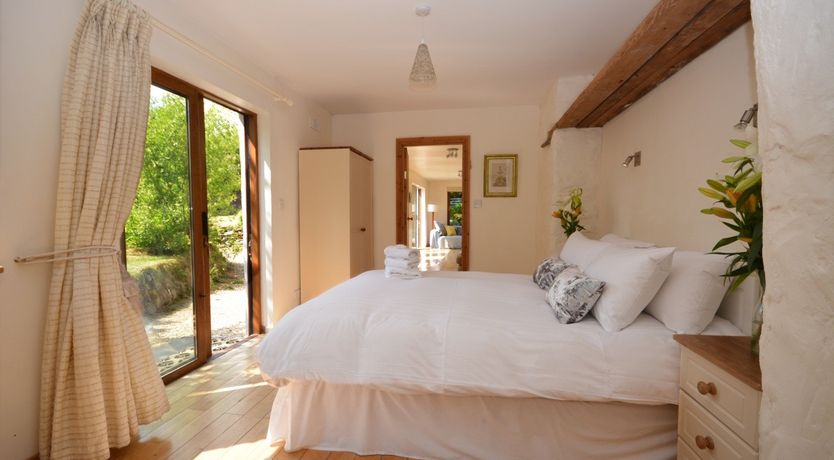 Photo of Ballywiheen Cottage - Traditional Cottage