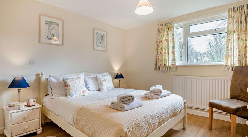 Photo of 2 Bed in Monkton Wyld