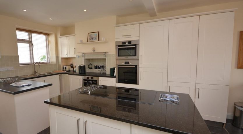 Photo of 2 Bed in Appledore