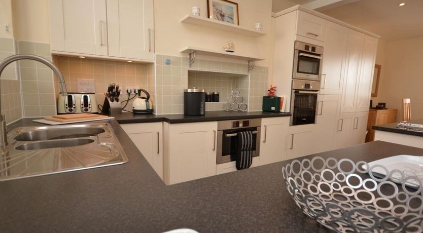 Photo of 2 Bed in Appledore