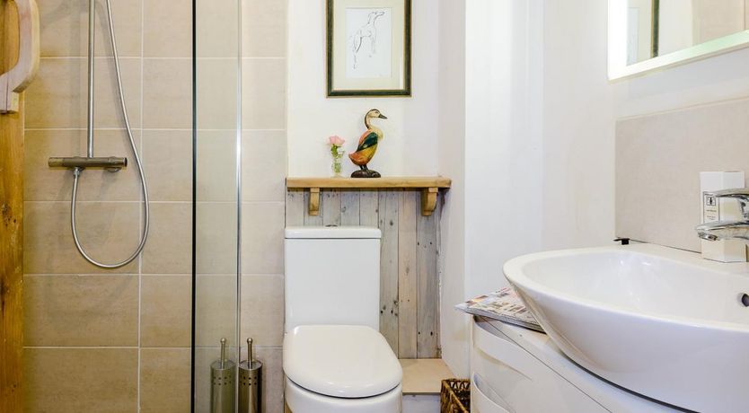 Photo of 4 Bed in Llandinam