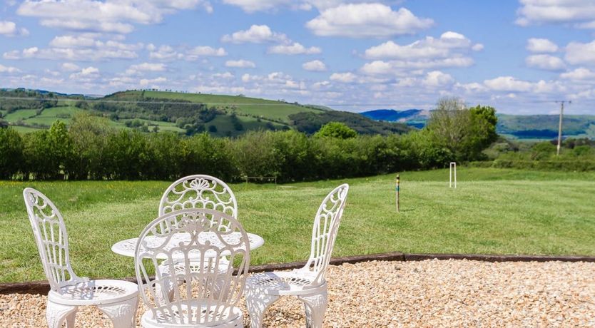 Photo of 4 Bed in Llandinam