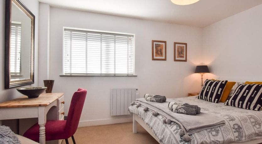 Photo of 3 Bed in Ferryside