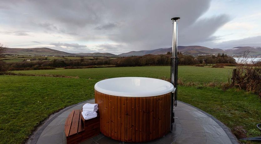Photo of Tigh Thor - Contemporary home with hot tub!