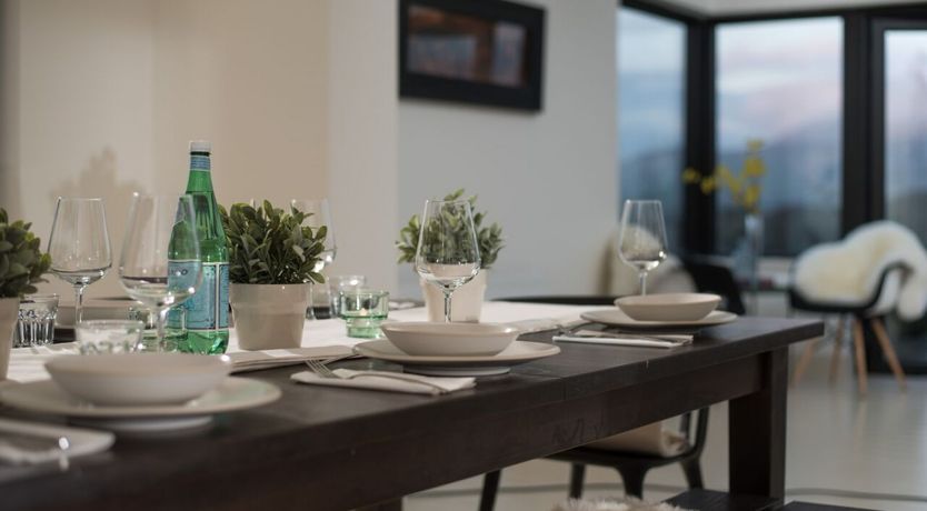 Photo of Tigh Thor - Contemporary home with hot tub!