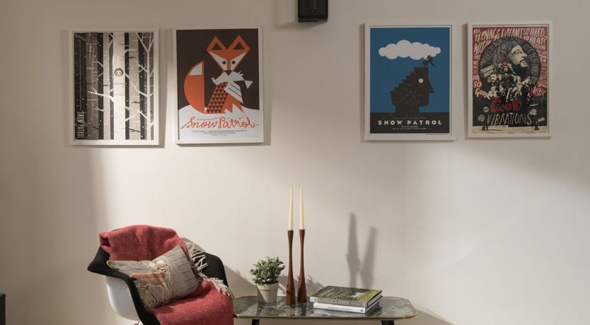 Photo of Tigh Thor - Contemporary home with hot tub!