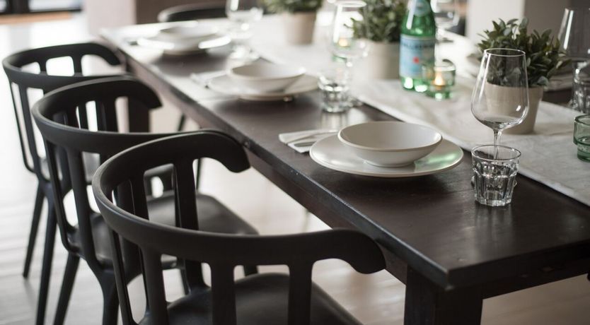 Photo of Tigh Thor - Contemporary home with hot tub!