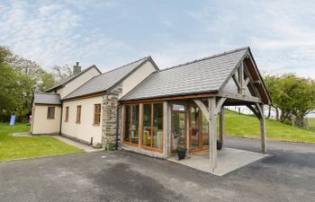 Glan Gors Holiday Home