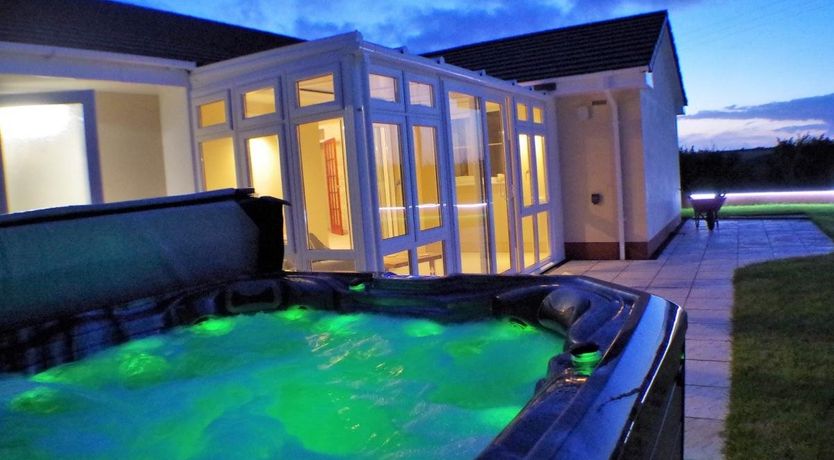 Photo of in Hartland (51790)