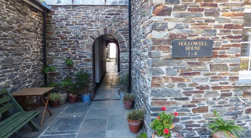 Photo of Hollowell House