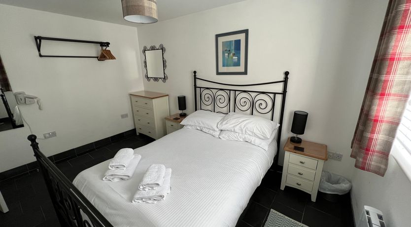 Photo of Hollowell House