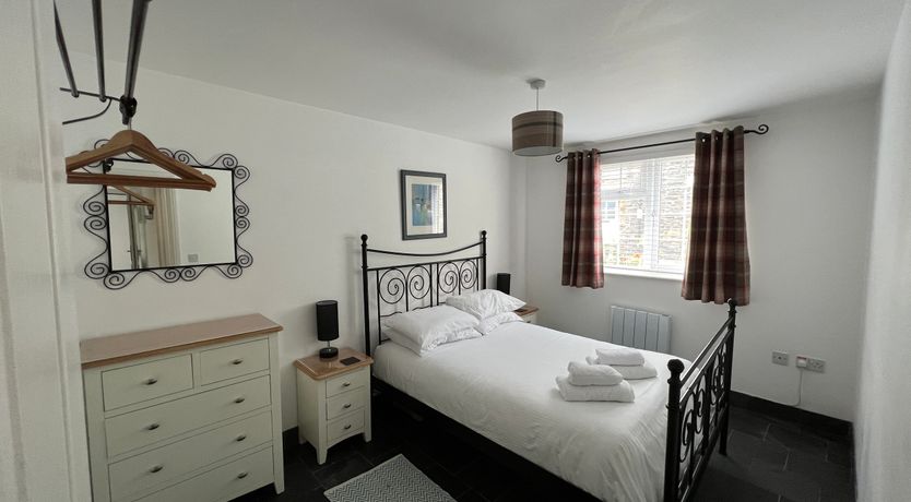 Photo of Hollowell House