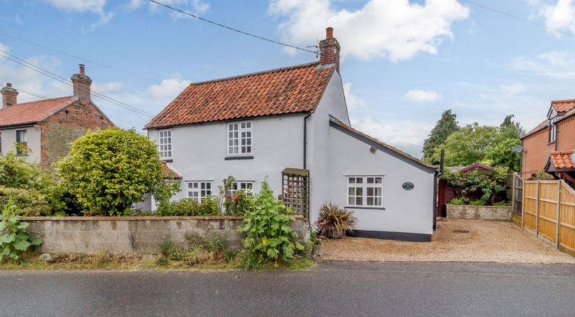 Photo of Hollyhedge Cottage