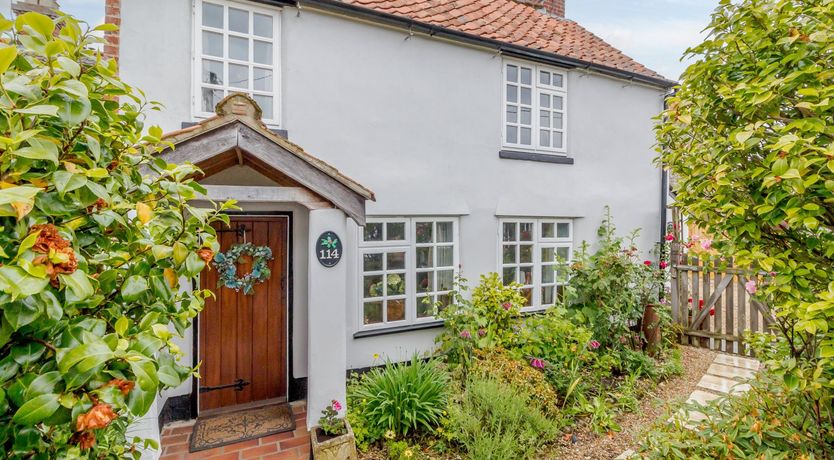 Photo of Hollyhedge Cottage