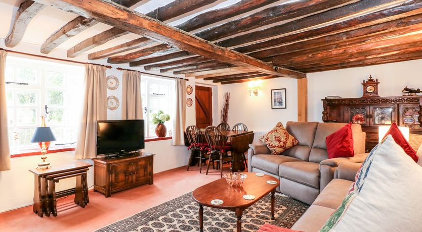 Photo of Hollyhedge Cottage