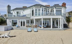 Photo of Beauty and the Beach