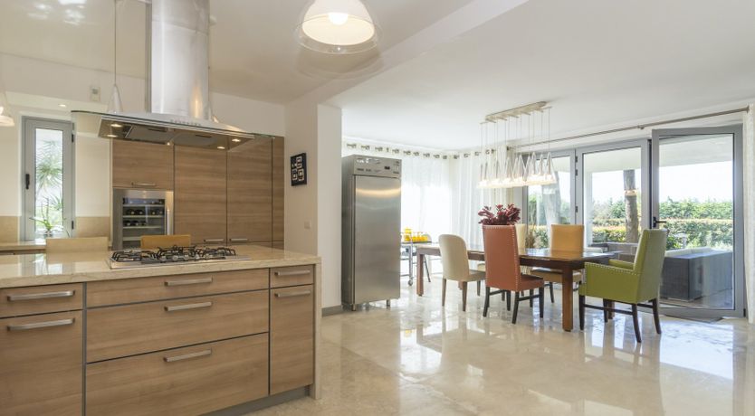 Photo of Modern Botanica