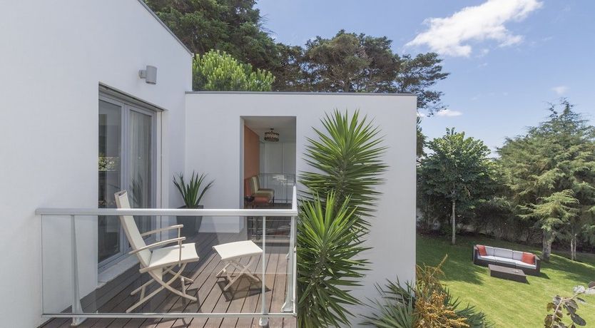 Photo of Modern Botanica