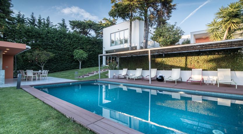 Photo of Modern Botanica