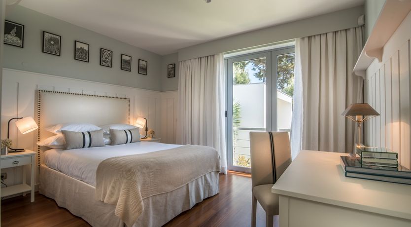 Photo of Modern Botanica