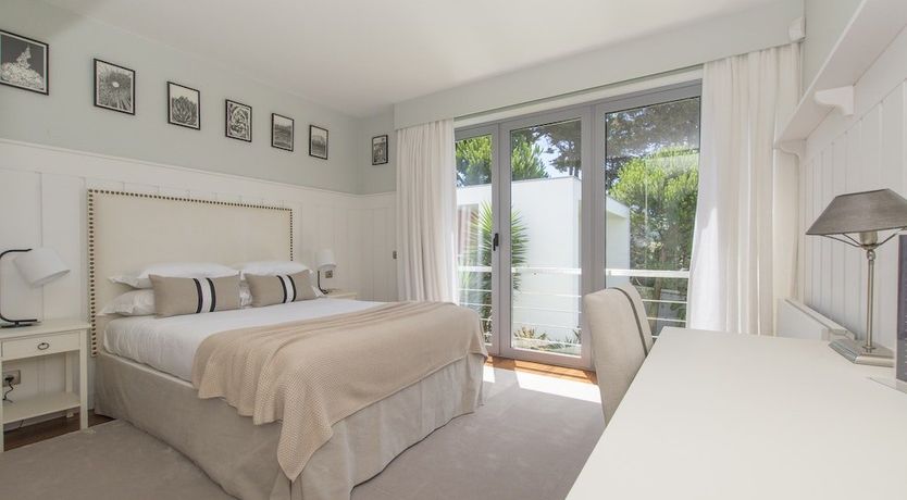 Photo of Modern Botanica