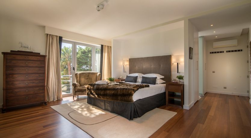 Photo of Modern Botanica