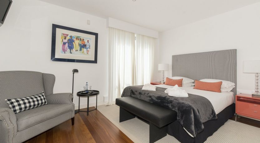 Photo of Modern Botanica