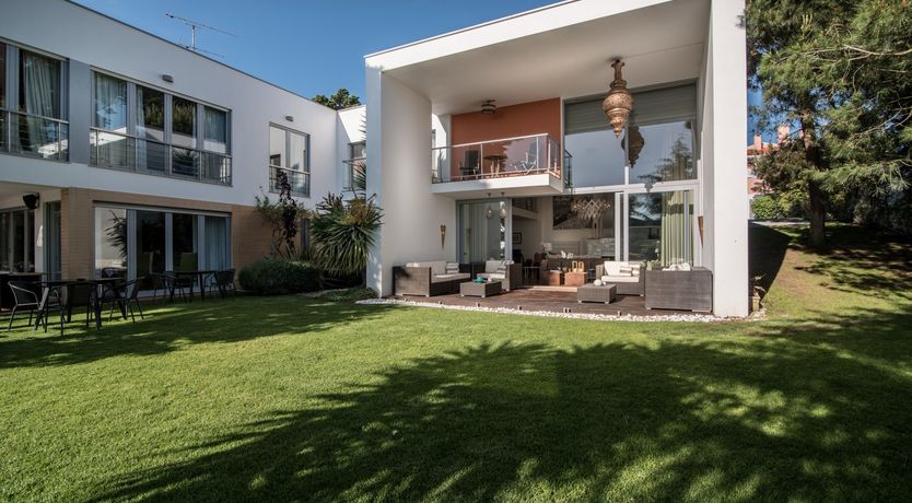 Photo of Modern Botanica