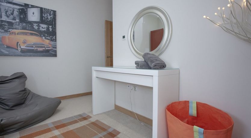 Photo of Devon or Las Vegas