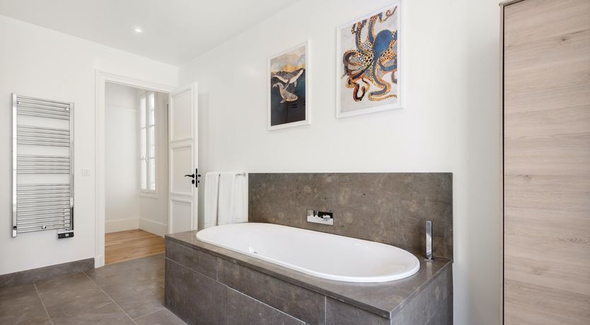 Photo of L'Accordéoniste