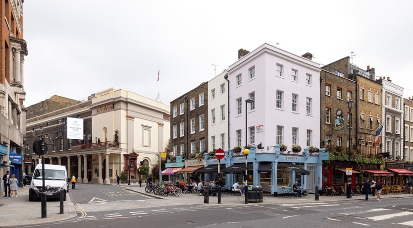 Photo of Monochrome Dream