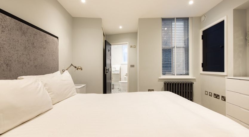 Photo of Monochrome Dream