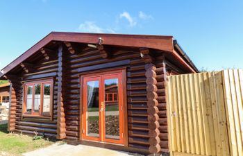 Pine Lodge Holiday Cottage