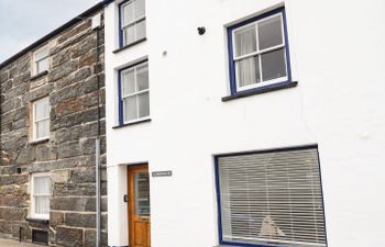 Harbourside Holiday Cottage