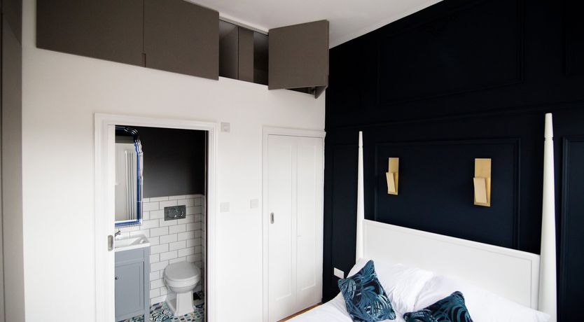 Photo of Highbury Library