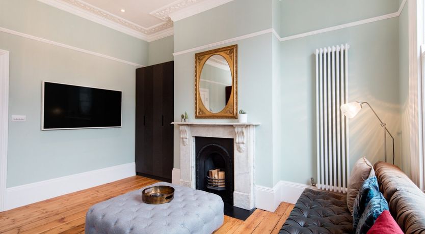 Photo of Highbury Library