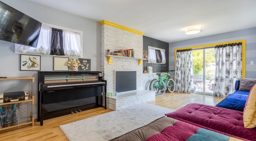 Photo of Bohemian Groove