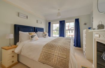 Iolanthe Holiday Home