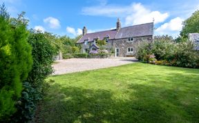 Photo of Plas Newydd