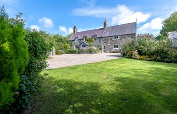 Plas Newydd Holiday Cottage