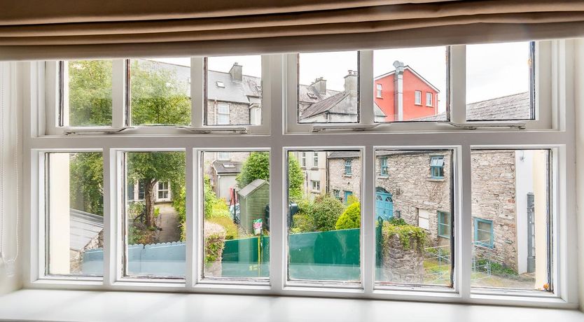 Photo of Luxury Designer Townhouse Kenmare