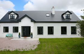 Photo of luxury-6-bedroom-spiddal-villa