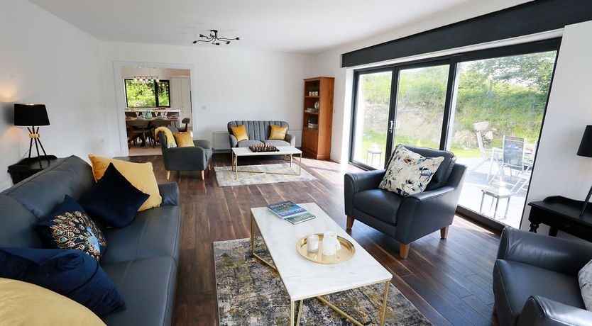 Photo of Luxury 6 bedroom Spiddal Villa